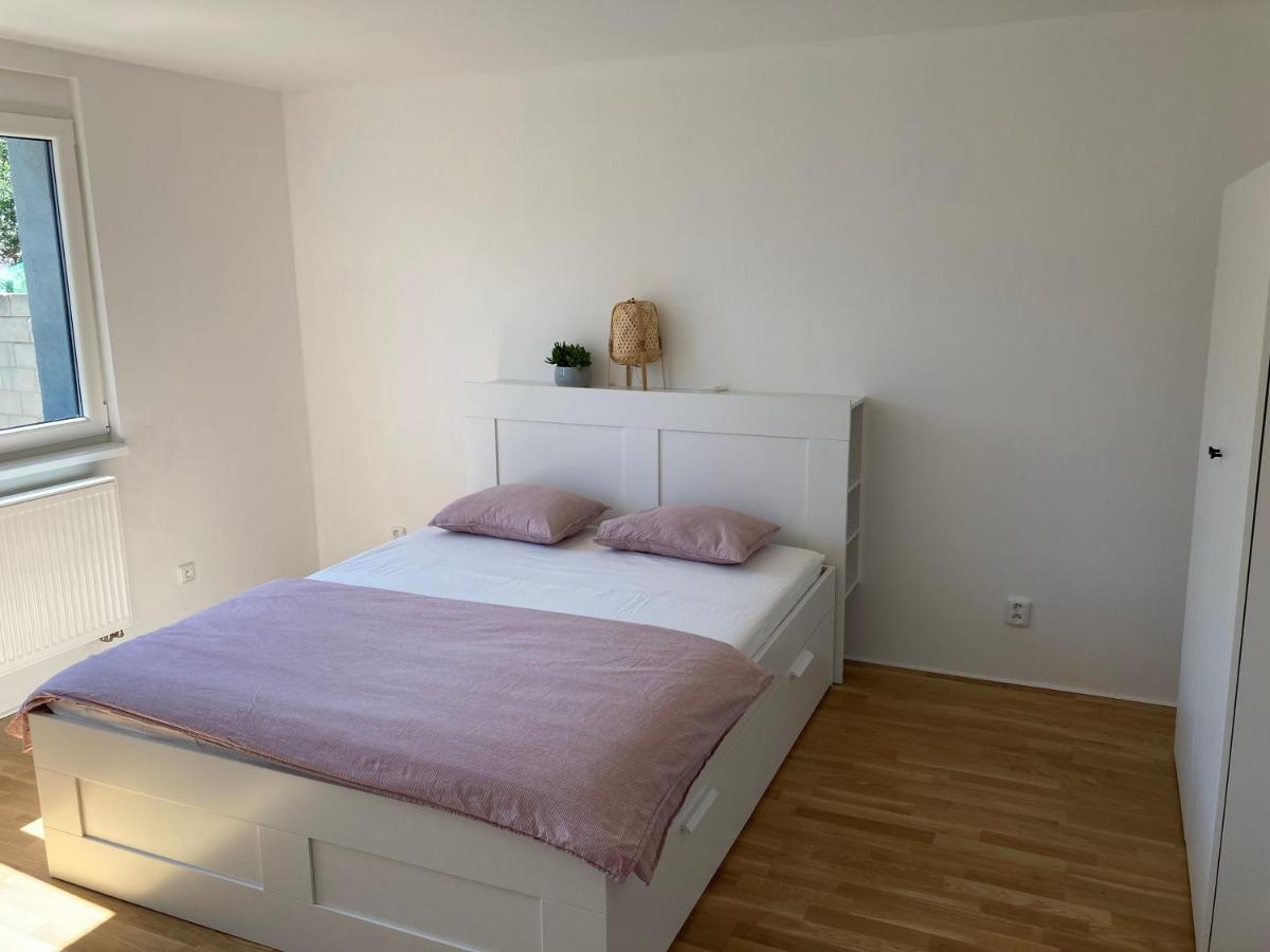 Apartman Maay Hlohovec Eksteriør billede